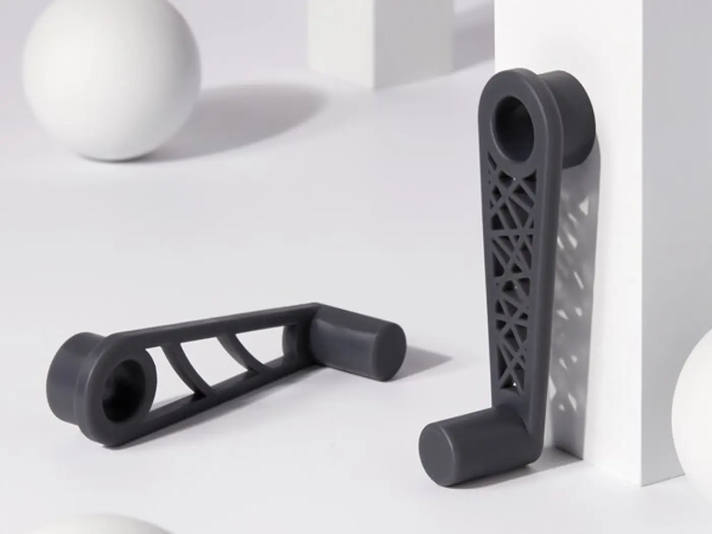 SLA Musterdrucke auf weißem Boden präsentiert