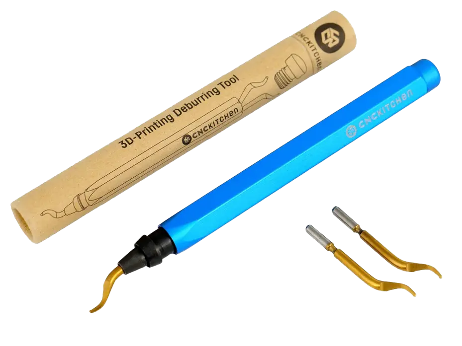 Entrager von CNC Kitchen mit 3 Klingen und der Verpackung