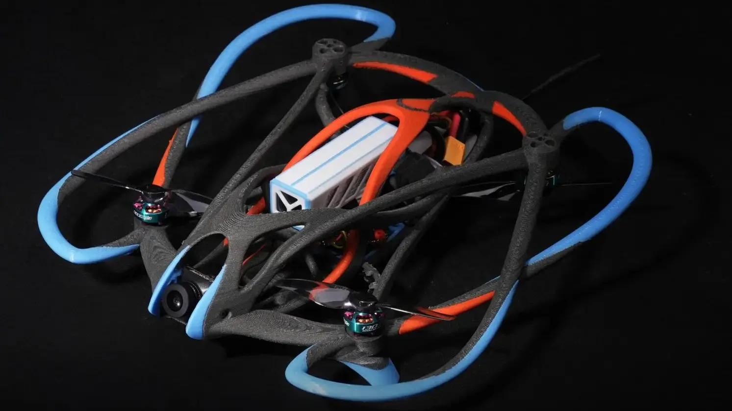 Drohne gedruckt mit dem Bambu Lab H2C Combo