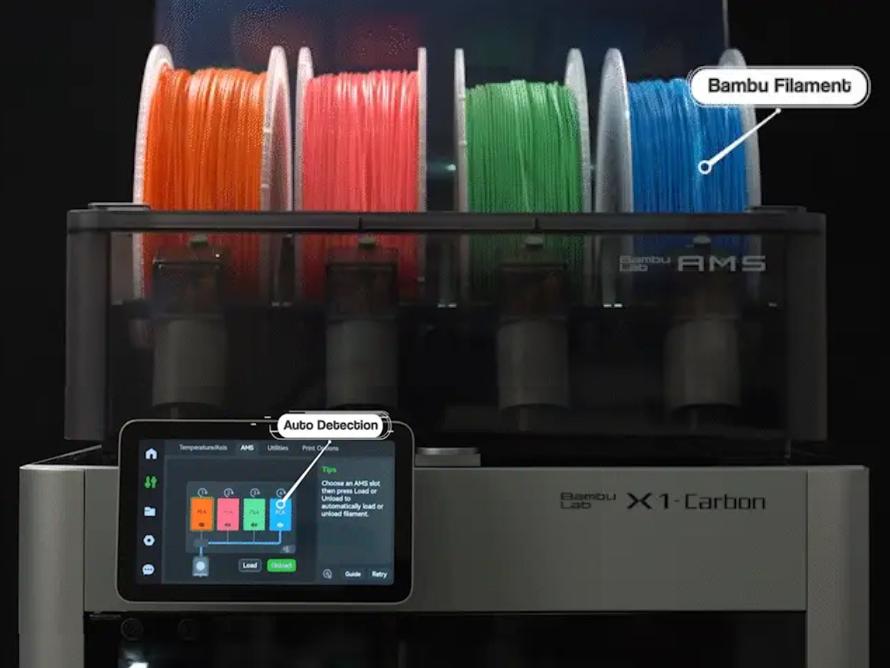 AMS 2 Pro geladen mit Bambu Lab PLA Basic